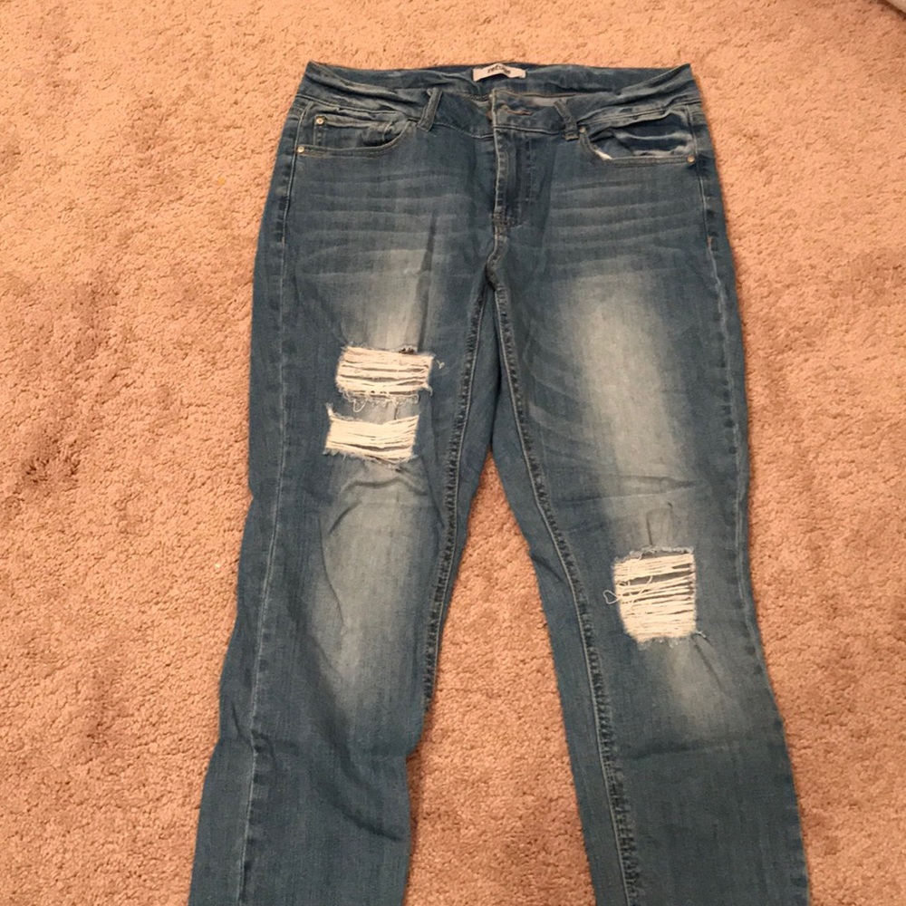 Refuge distressed skinny jeans